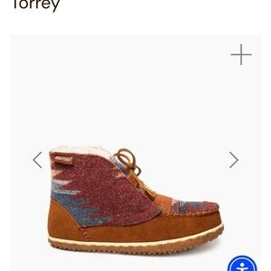 Minnetonka Brown and Blue Ankle Boots